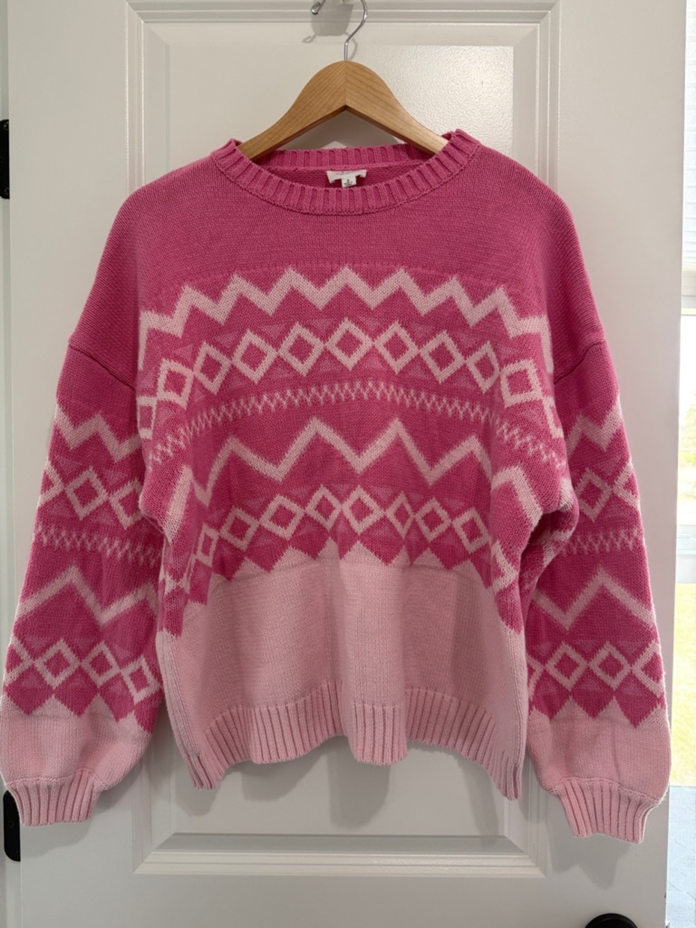 Small Le Lis Pink Sweater - Picture 2 of 10